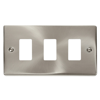 Click Deco 3 Gang GridPro Frontplate Satin Chrome