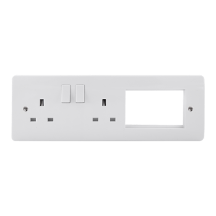 Click Mode 2 x 13A Switched Sockets & 3 Aperture Plate