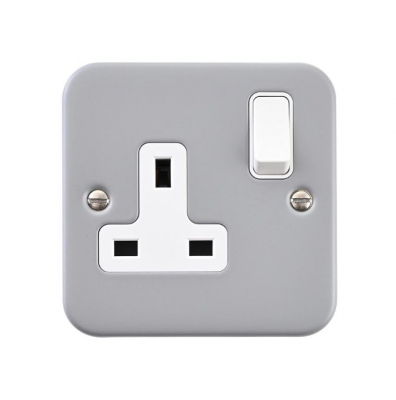 ELEX 1g 13a Metal Clad Switched Socket